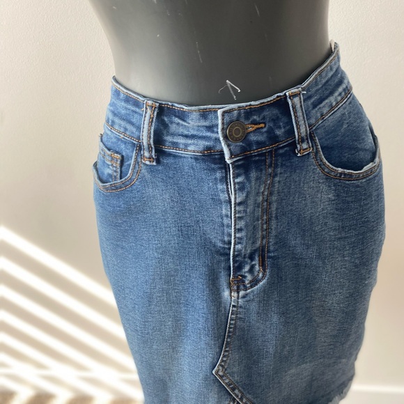 Guess Dresses & Skirts - Guess jeans skirt/ M⭐️Host Pick